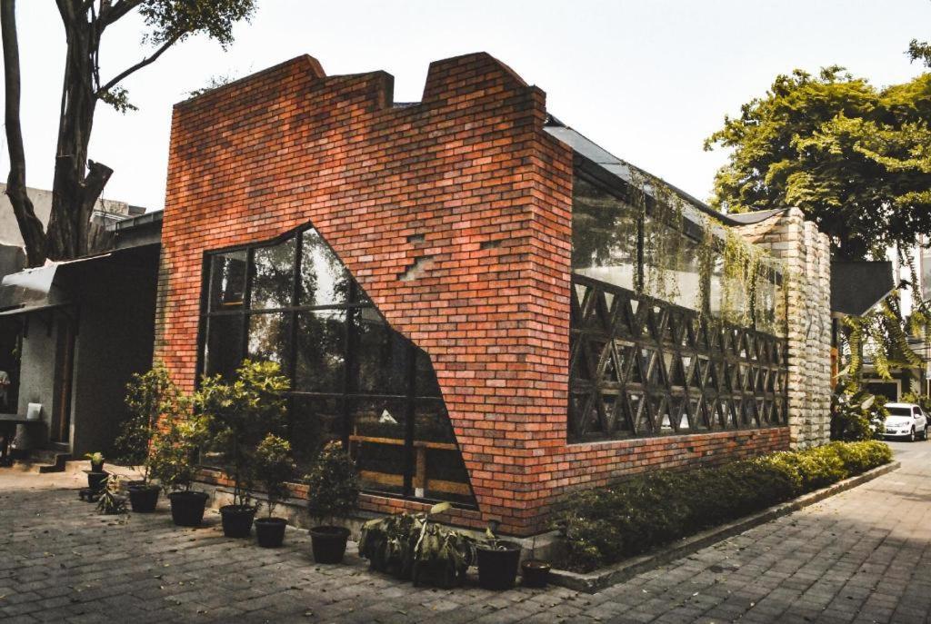 Hotel 678 Kemang Powered By Cocotel Jakarta Exterior photo