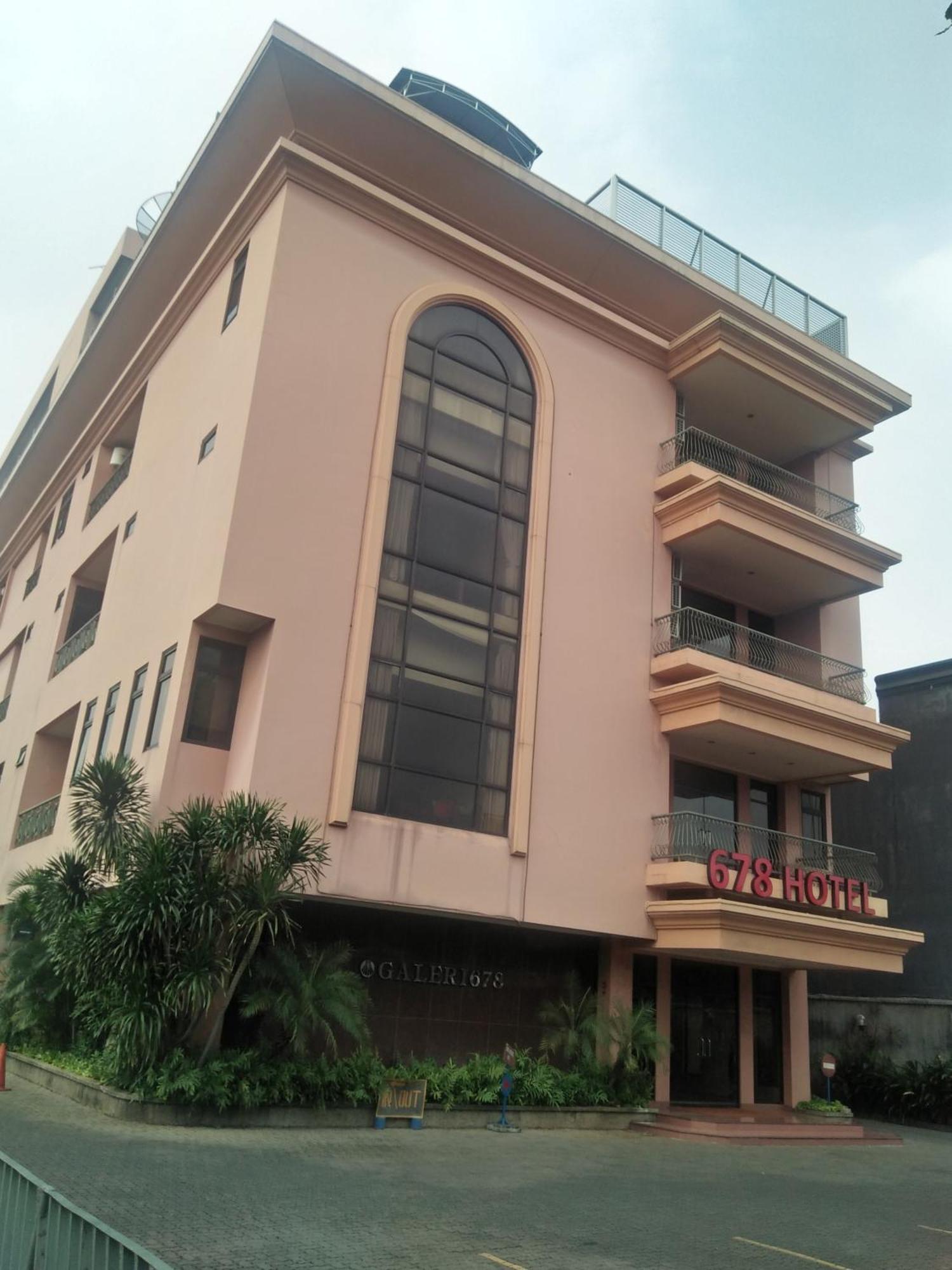 Hotel 678 Kemang Powered By Cocotel Jakarta Exterior photo